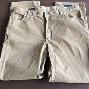 Men’s Lands End tan corduroy in handsome tan!